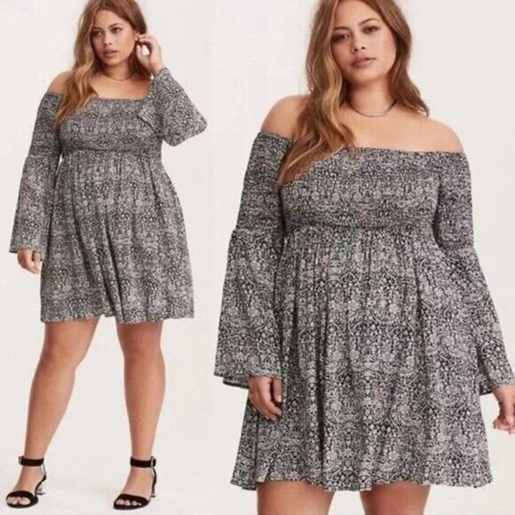 torrid Dresses & Skirts - Torrid Off Shoulder Black & White Floral Smocked Dress 3X Whimsigoth Skater